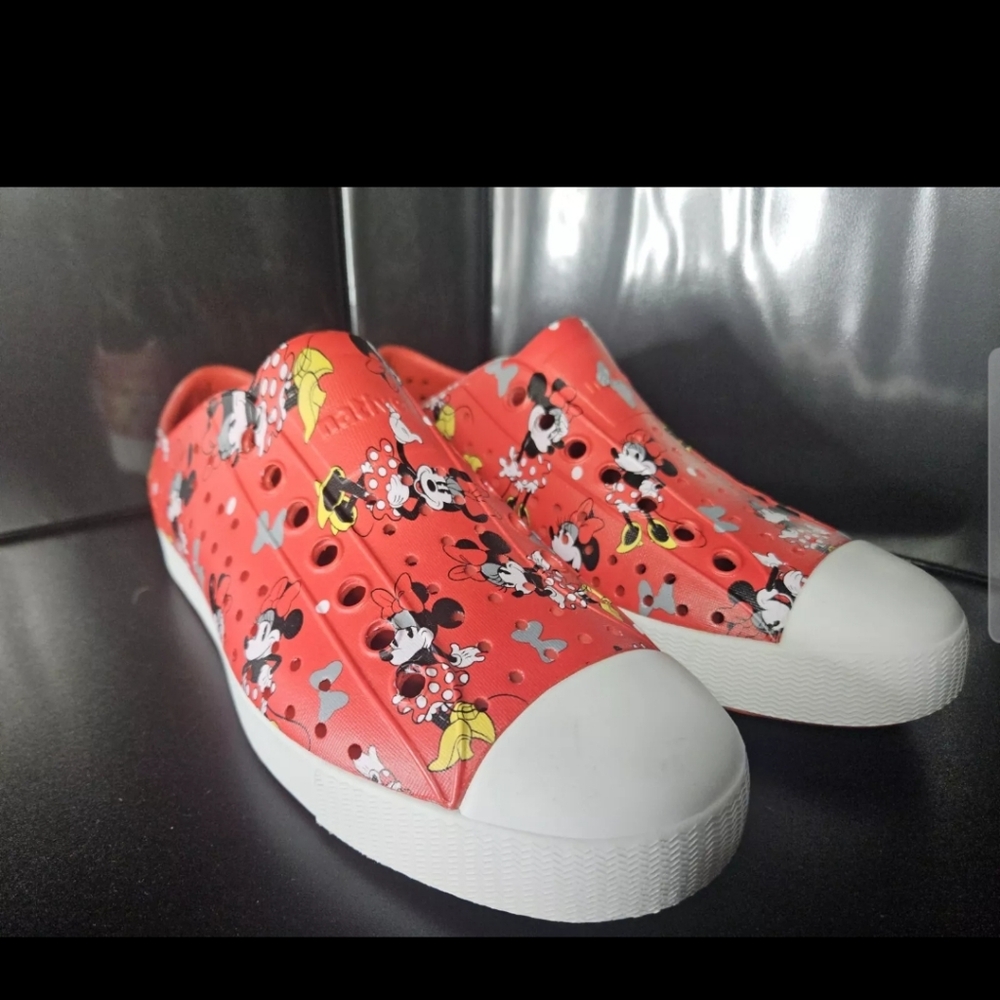 Disney Parks X Native Shoes Womens Sz 7 M5 Red Minnie Mouse Slides Slip Ons $60